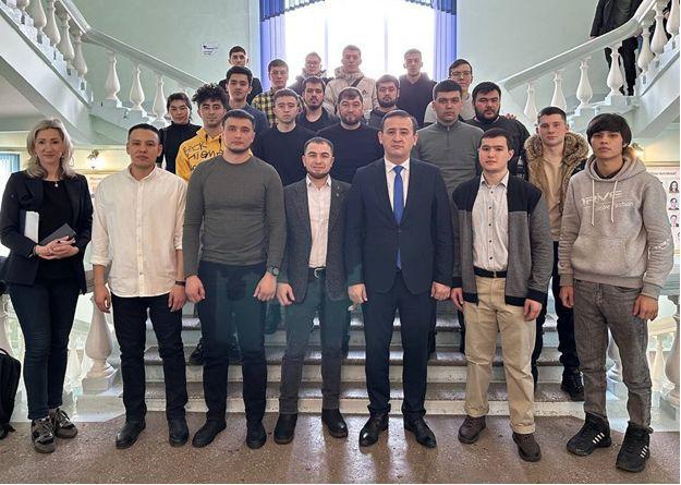 Консульством организована встреча с узбекскими студентами и молодыми учеными